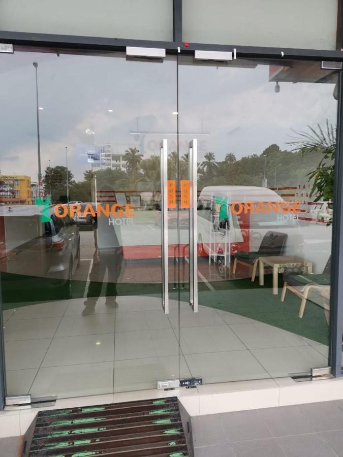1 Orange Hotel Klia & Klia2 Sepang Exterior photo