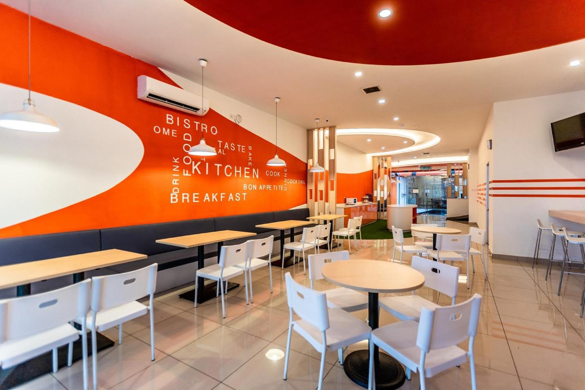 1 Orange Hotel Klia & Klia2 Sepang Exterior photo